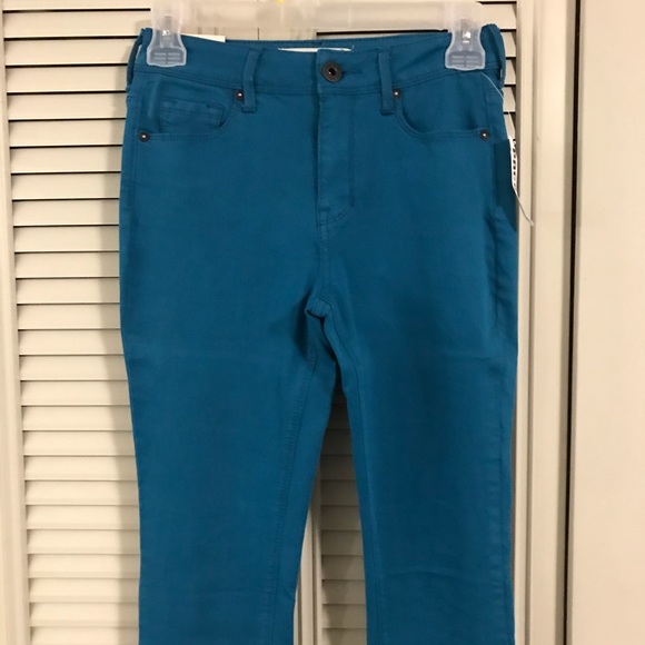 ๐ Bullhead Denim Co. High Rise Jeans - Picture 2 of 16